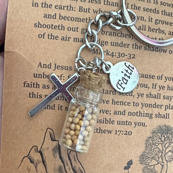 Faith Mustard Seed Keychain with Mini Vial and Cross - Picture 4 of 9